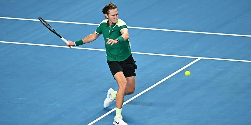 Котов — Корда. Прогноз и ставки на матч ATP Дубай (26 февраля 2024 года)
Котов — Корда. Прогноз и ставки на матч ATP Дубай (26 февраля 2024 года)