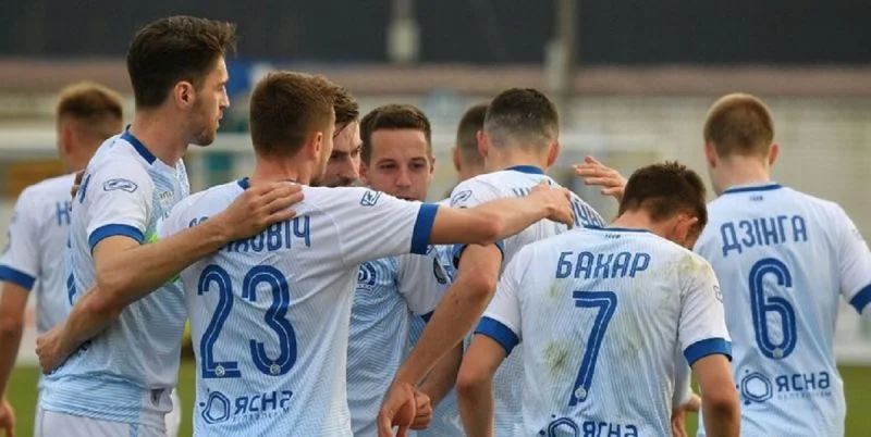 Динамо Минск — Минск. Прогноз (кф. 2.08) и ставки на матч чемпионата Беларуси (24 сентября 2024 года) Динамо Минск — Минск. Прогноз (кф. 2.08) и ставки на матч чемпионата Беларуси (24 сентября 2024 года)
