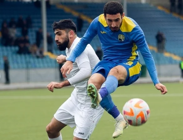 Кяпаз — Араз. Прогноз и ставки на матч чемпионата Азербайджана (22 ноября 2024 года) Кяпаз — Араз. Прогноз и ставки на матч чемпионата Азербайджана (22 ноября 2024 года)