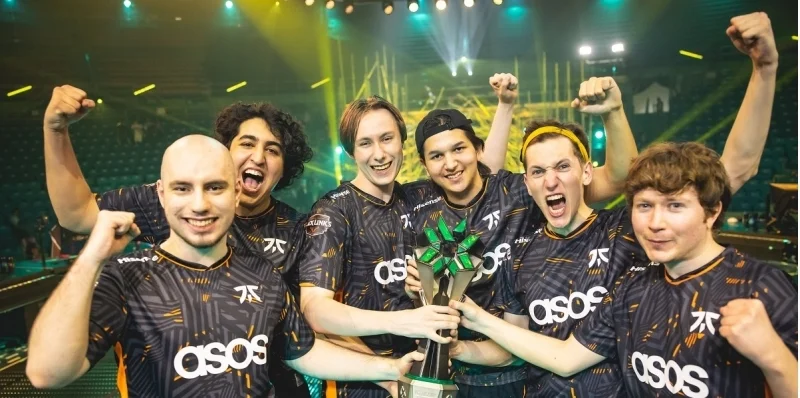 Spirit Академия - Fnatic Spirit Академия - Fnatic