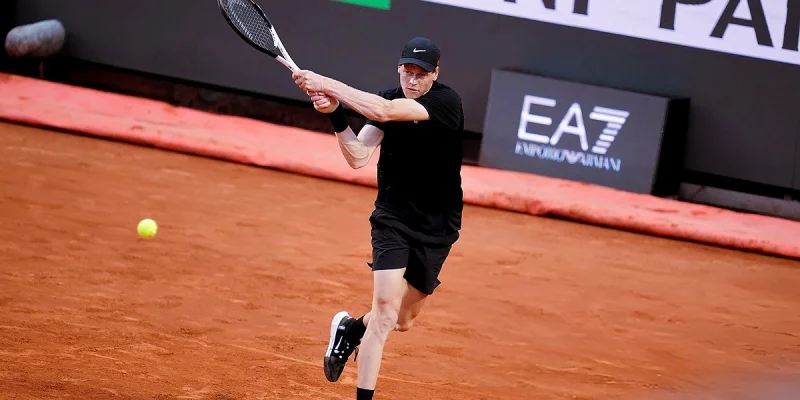 Янник Синнер — Каспер Рууд: прогноз и ставки на матч ATP Рим (15 мая 2025 года)
Янник Синнер — Каспер Рууд: прогноз и ставки на матч ATP Рим (15 мая 2025 года)