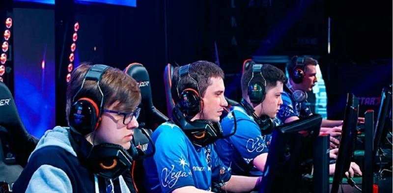 NaVi - Team Aureus