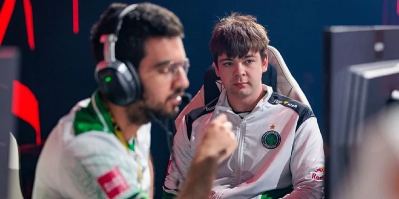 Team Falcons - MOUZ