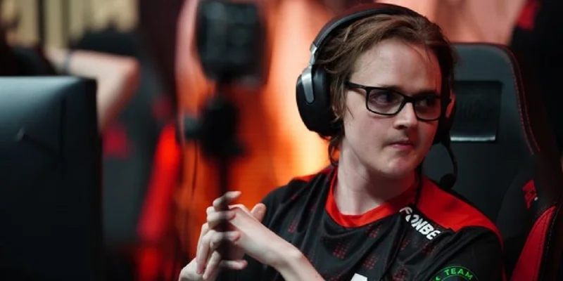 NaVi - MOUZ