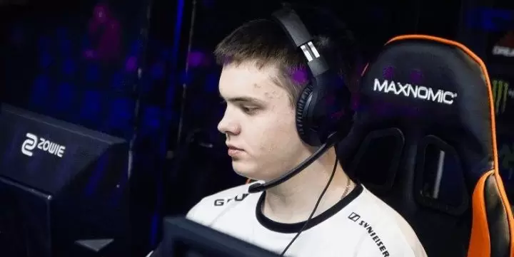 Na'Vi - Gambit. Прогнозы и ставки на CS:GO (22.04.2018) Na'Vi - Gambit. Прогнозы и ставки на CS:GO (22.04.2018)