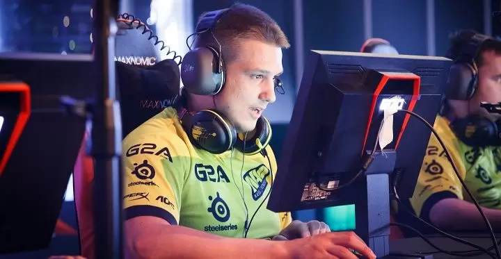 Na'Vi - Fnatic. Прогноз и ставки на CS:GO (25.04.2018) Na'Vi - Fnatic. Прогноз и ставки на CS:GO (25.04.2018)