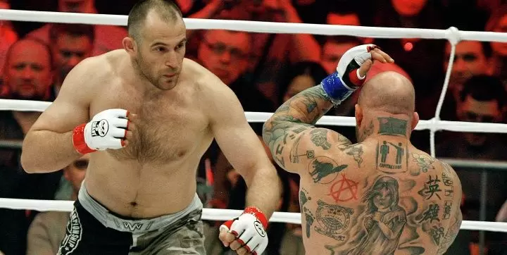 Алексей Олейник - Жуниор Албини. Прогноз и ставки на UFC (13.05.2018) Алексей Олейник - Жуниор Албини. Прогноз и ставки на UFC (13.05.2018)