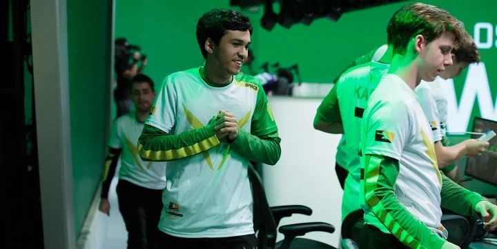 LA Valiant - Houston Outlaws LA Valiant - Houston Outlaws