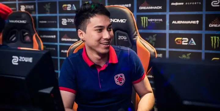 Renegades - Gambit. Прогноз и ставки на CS:GO (17.06.2018)