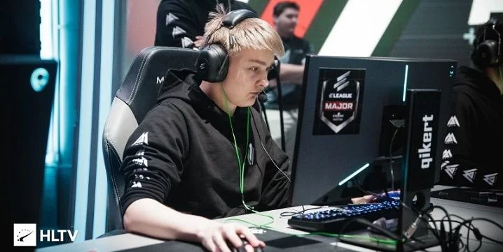 AVANGAR - EURONICS. Прогноз и ставки на CS:GO (15.07.2018) AVANGAR - EURONICS. Прогноз и ставки на CS:GO (15.07.2018)