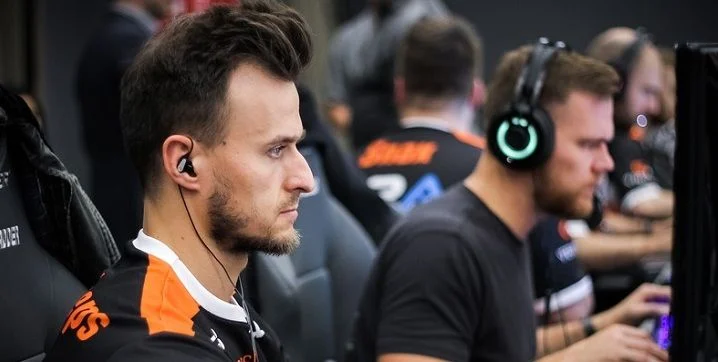 Virtus.Pro - iGame Virtus.Pro - iGame