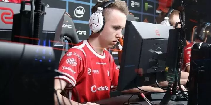 FaZe Clan - Mousesports. Прогноз и ставки на CS:GO (23.07.2018) FaZe Clan - Mousesports. Прогноз и ставки на CS:GO (23.07.2018)
