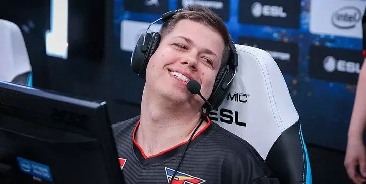 FaZe Clan - Mousesports. Прогноз на CS:GO (01.09.2018) FaZe Clan - Mousesports. Прогноз на CS:GO (01.09.2018)