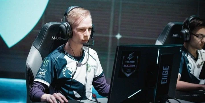 Liquid - Hellraisers. Прогноз на CS:GO (21.09.2018) Liquid - Hellraisers. Прогноз на CS:GO (21.09.2018)
