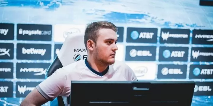 LDLC - Virtus.pro. Прогноз на CS:GO (13.11.2018) LDLC - Virtus.pro. Прогноз на CS:GO (13.11.2018)