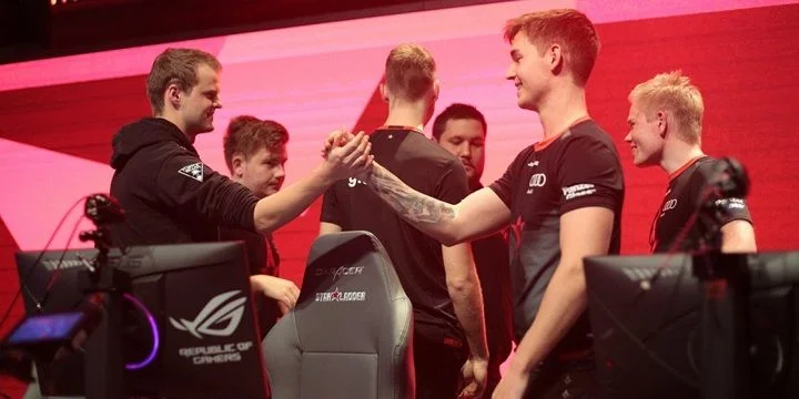 Astralis - Vici Gaming. Прогноз на CS:GO (04.12.2018) Astralis - Vici Gaming. Прогноз на CS:GO (04.12.2018)