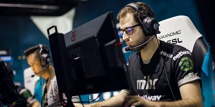 MiBR - Mousesports. Прогноз на CS:GO (06.12.2018) MiBR - Mousesports. Прогноз на CS:GO (06.12.2018)