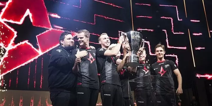 Astralis - FaZe Clan. Прогноз на CS:GO (14.12.2018) | ВсеПроСпорт.ру