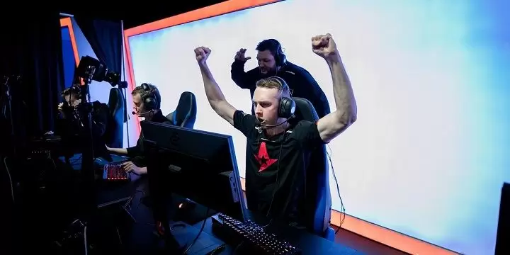 Astralis - MiBR. Прогноз на CS:GO (15.12.2018) | ВсеПроСпорт.ру