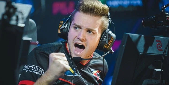 FaZe Clan - Complexity. Прогноз на CS:GO (26.01.2019) FaZe Clan - Complexity. Прогноз на CS:GO (26.01.2019)