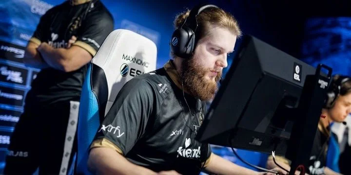 NIP - Vega Squadron NIP - Vega Squadron