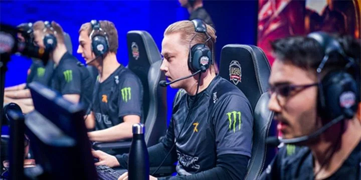 Vitality - Fnatic. Прогноз на матч League Of Legends (12.07.2019) Vitality - Fnatic. Прогноз на матч League Of Legends (12.07.2019)