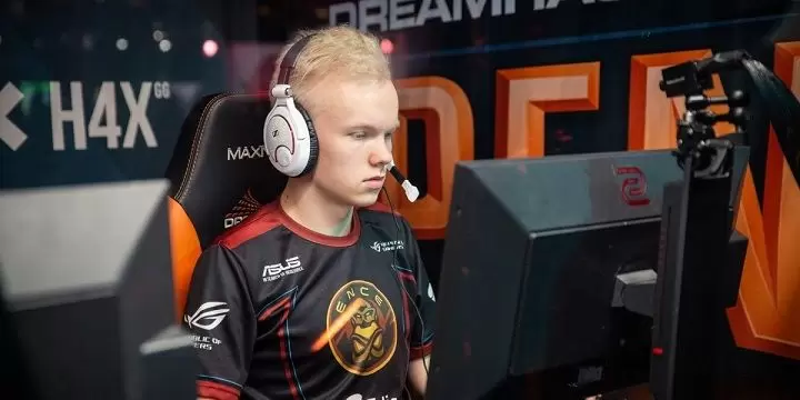 ENCE - MIBR. Прогноз на матч CS:GO (20.07.2019) ENCE - MIBR. Прогноз на матч CS:GO (20.07.2019)