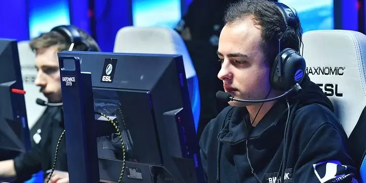 Winstrike - Oneway. Прогноз на матч CS:GO (30.07.2019) Winstrike - Oneway. Прогноз на матч CS:GO (30.07.2019)