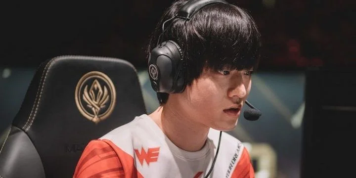 World Elite - LGD Gaming World Elite - LGD Gaming