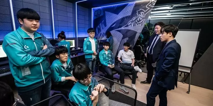 DAMWON Gaming - KT Rolster. Прогноз на матч League of Legends (8 августа 2019 года)