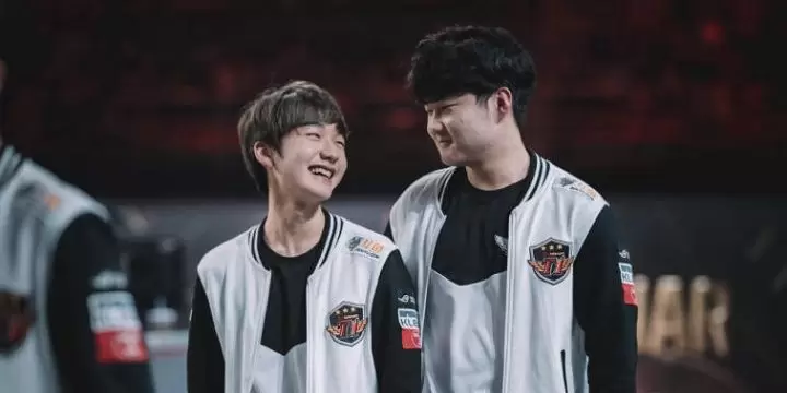 SK Telecom T1 — DAMWON. Прогноз на матч League of Legends (15 августа 2019 года)