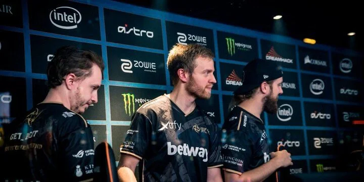 NIP — Turkey5. Прогноз на матч CS:GO (15 августа 2019 года) NIP — Turkey5. Прогноз на матч CS:GO (15 августа 2019 года)