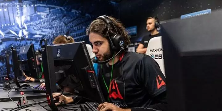 AVANGAR — Complexity. Прогноз на матч CS:GO (23 августа 2019 года) AVANGAR — Complexity. Прогноз на матч CS:GO (23 августа 2019 года)