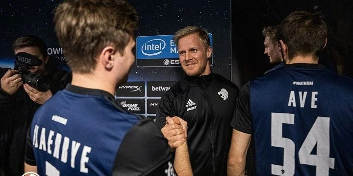 North — CR4ZY. Прогноз на матч CS:GO (24 августа 2019 года) North — CR4ZY. Прогноз на матч CS:GO (24 августа 2019 года)