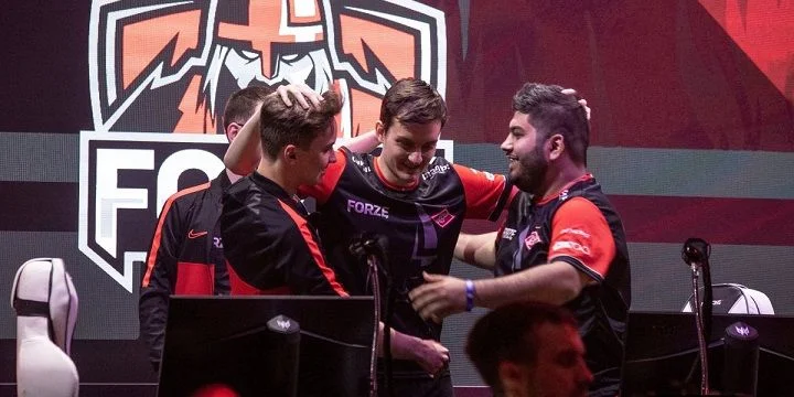 forZe - Avangar forZe - Avangar