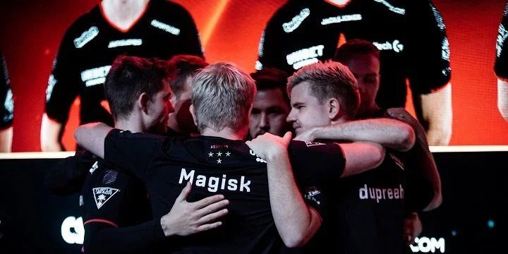 Astralis — North. Прогноз на матч CS:GO (15 октября 2019 года) Astralis — North. Прогноз на матч CS:GO (15 октября 2019 года)
