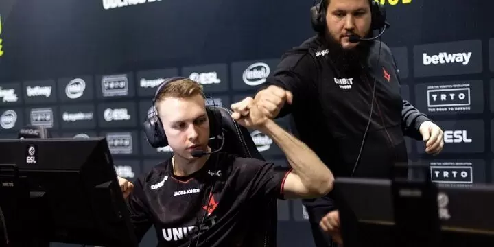 Astralis — Liquid. Прогноз на матч CS:GO (12 декабря 2019 года) Astralis — Liquid. Прогноз на матч CS:GO (12 декабря 2019 года)