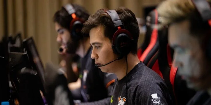 Virtus.pro — Heroic. Прогноз на матч CS:GO (1 февраля 2020 года) Virtus.pro — Heroic. Прогноз на матч CS:GO (1 февраля 2020 года)