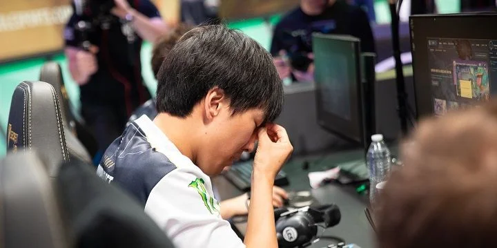 Suning Gaming - Top Esports