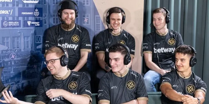 Team Vitality - Ninjas in Pyjamas Team Vitality - Ninjas in Pyjamas