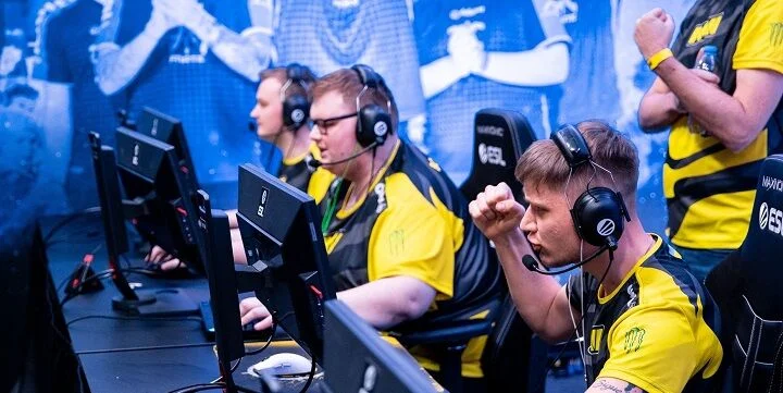 Na'Vi — FaZe Clan. Прогноз на матч CS:GO (30 мая 2020 года) Na'Vi — FaZe Clan. Прогноз на матч CS:GO (30 мая 2020 года)