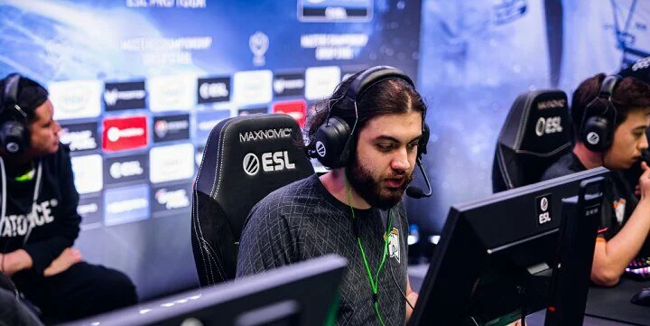 Heroic - Virtus.pro Heroic - Virtus.pro