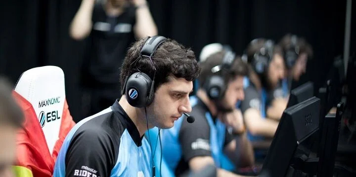 SKADE - Movistar Riders SKADE - Movistar Riders