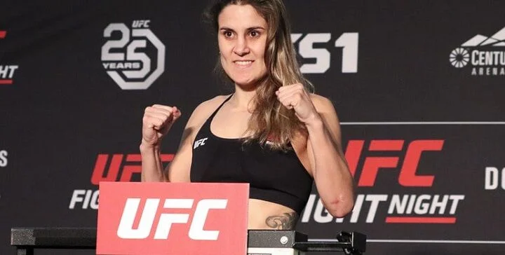 Дженнифер Майя - Джоан Калдервуд Дженнифер Майя - Джоан Калдервуд