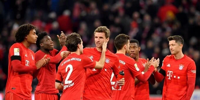ПСЖ - Бавария