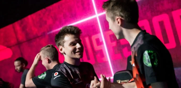 Ninjas in Pyjamas - MOUZ Ninjas in Pyjamas - MOUZ