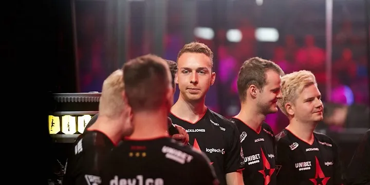 Astralis — Complexity. Прогноз на матч CS:GO (2 октября 2020 года) Astralis — Complexity. Прогноз на матч CS:GO (2 октября 2020 года)