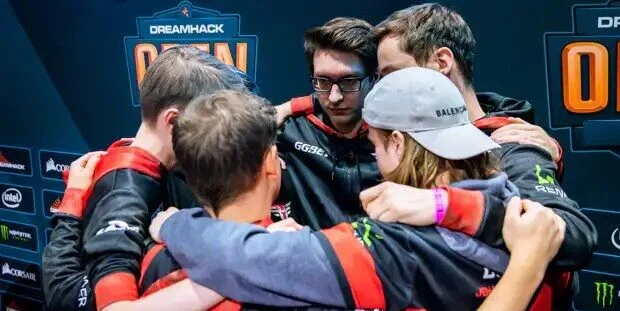 Heroic - FaZe Clan Heroic - FaZe Clan