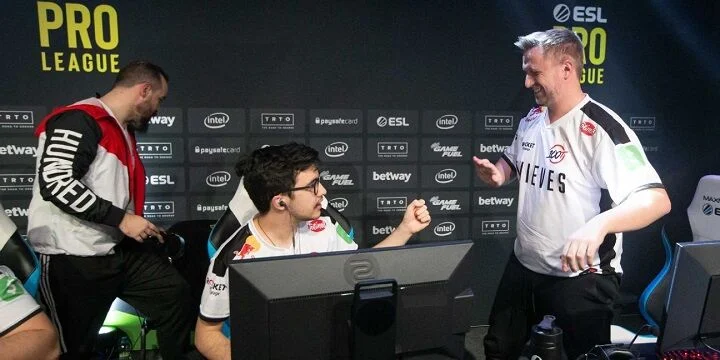 100 Thieves - Team One 100 Thieves - Team One