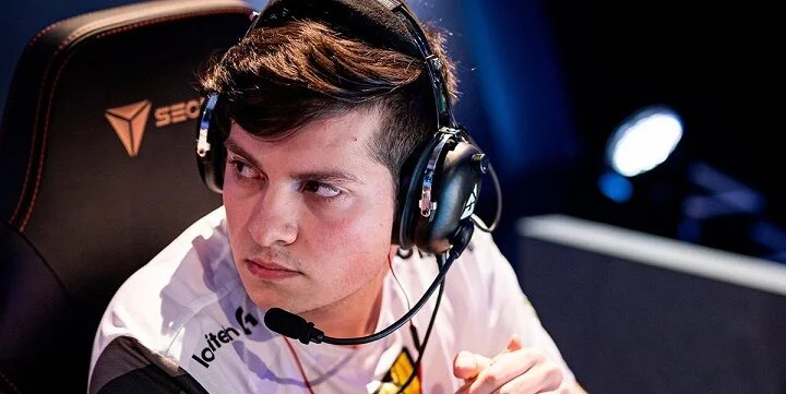 Virtus.pro - NaVi Virtus.pro - NaVi